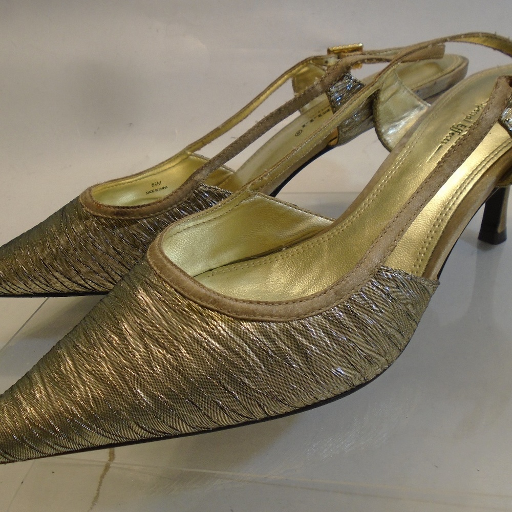 A. Marinelli women's Special Effects pumps 8.5 M